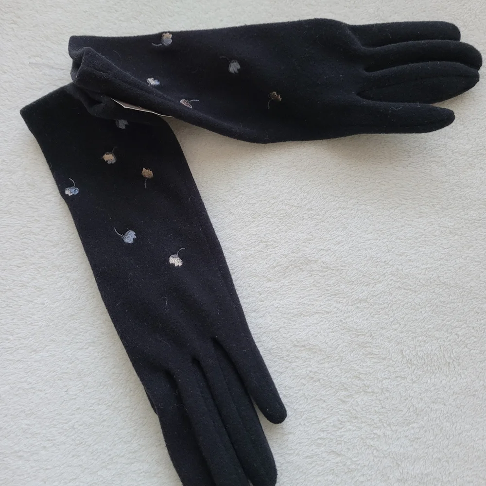 ECHO | Vintage Embroidered Floral Gloves NEW Ladies Small Black